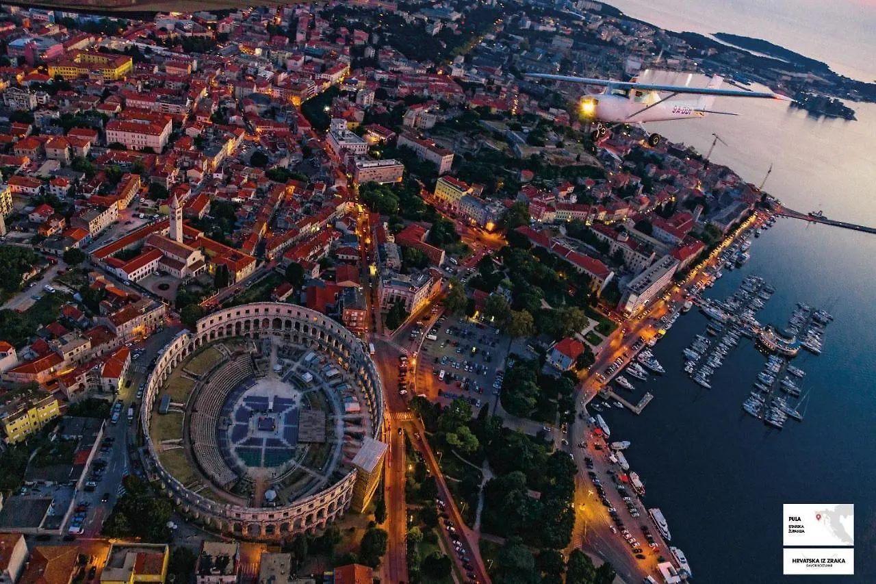 Arena Sunset, Sea Coloseum View, 2 Rooms Free Parking Pula 0*,  Hırvatistan