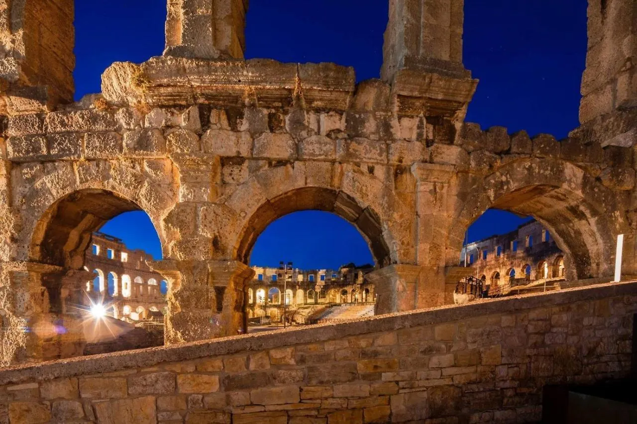 Arena Sunset, Sea Coloseum View, 2 Rooms Free Parking Pula Hırvatistan
