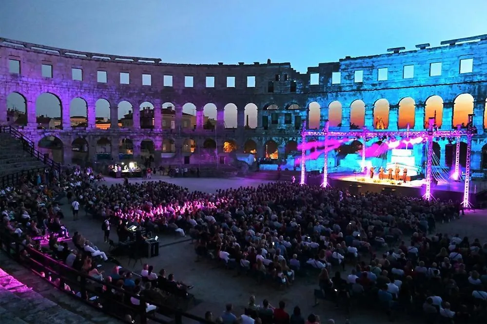 Arena Sunset, Sea Coloseum View, 2 Rooms Free Parking Pula Daire