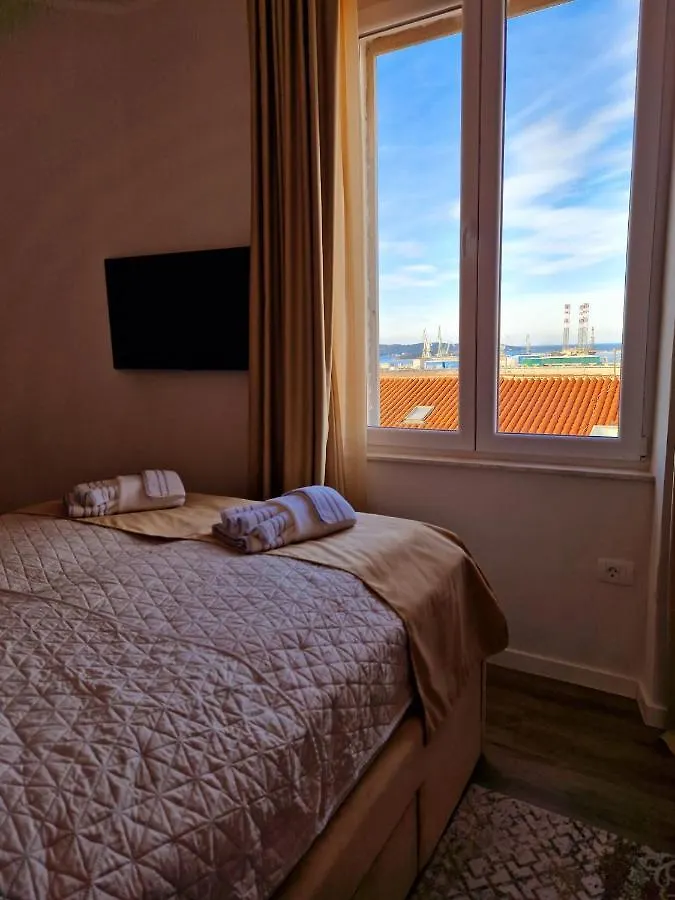 Arena Sunset, Sea Coloseum View, 2 Rooms Free Parking Pula Croatia